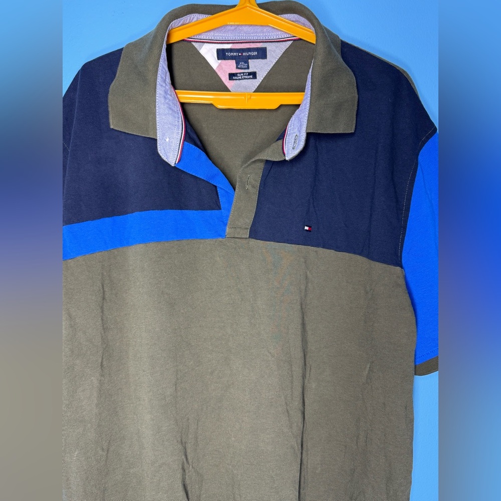 Tommy Hilfiger Men's Colorblock
Polo Shirt - Picture 7 of 8